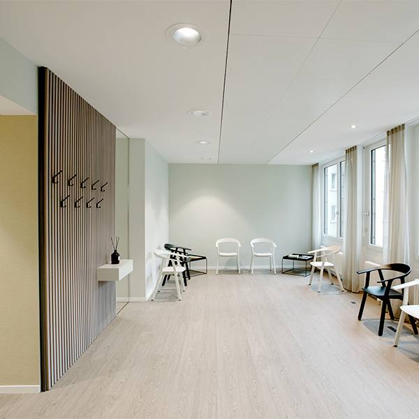 Warteraum, Praxis für Angiologie – Fachärztin FMH Angiologie und Innere Medizin Praxis am Römerhof